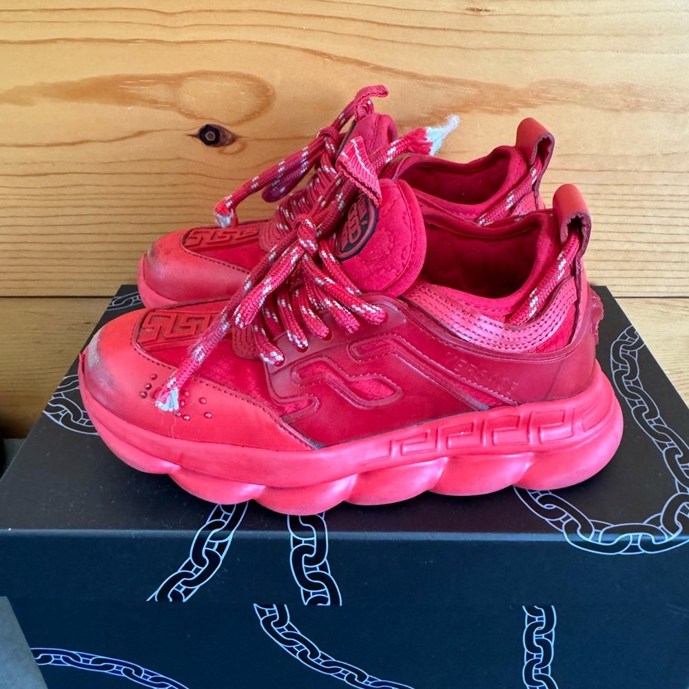 Versace Little Kid's & Kid's Chain Reaction Sneakers Red 29 Pre-Owned